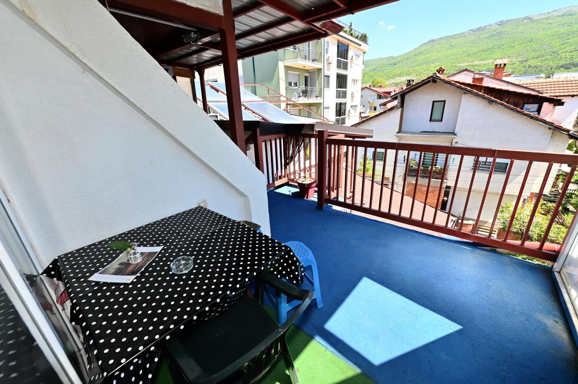 Blue Lake Hostel Ohrid Exterior photo